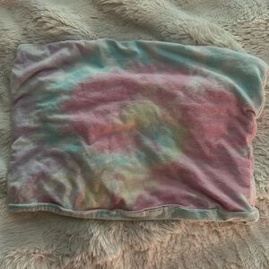 A XS, wireless, no strap bra.